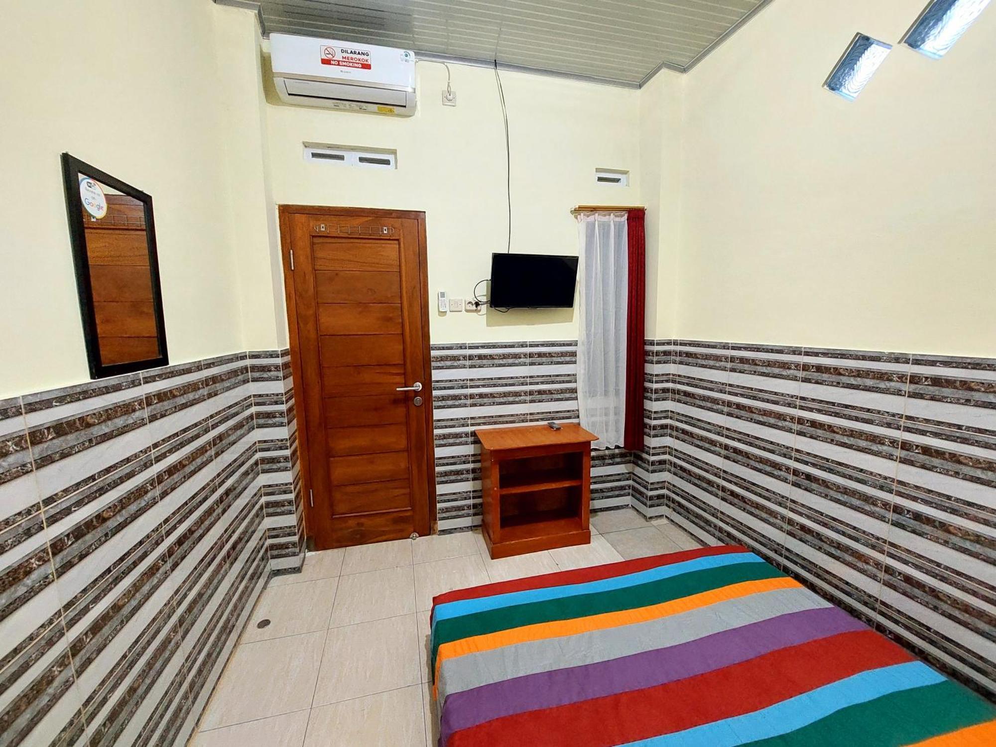 Griya Tugu Jogja Syariah Hotel Yogyakarta Room photo